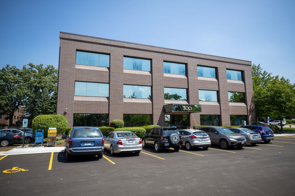 Wheaton Office Center: 290, 300, 301 S. County Farm Road, Wheaton, IL 60187